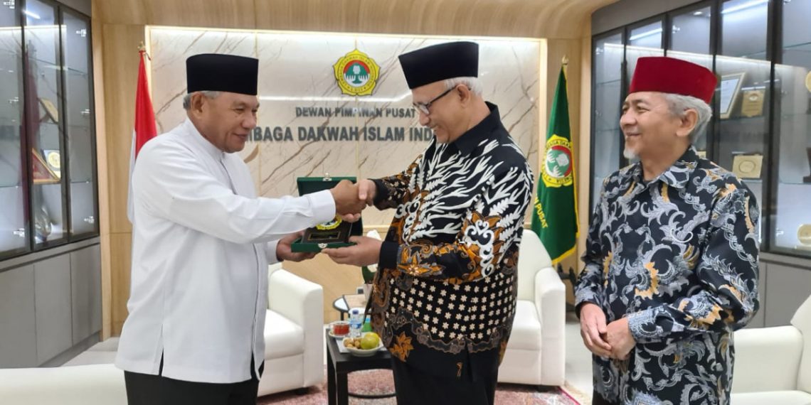 DPP-LDII-Dikunjungi-Ketua-MUI-Maluku-1140x570